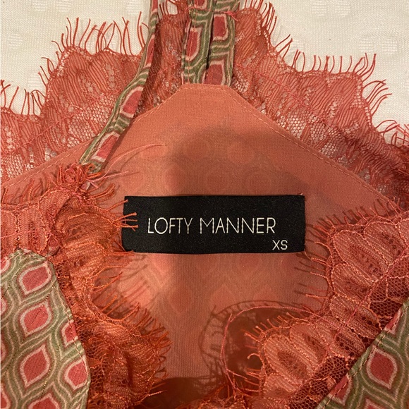 Top - Picture 2 of 2